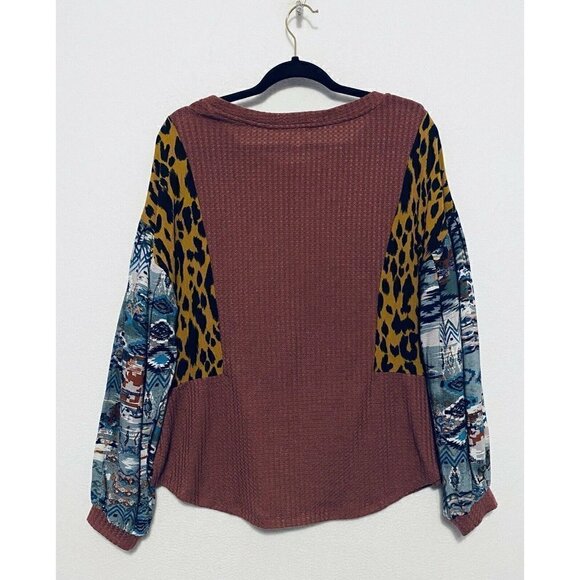 Umgee Womens Waffle Mixed Fabric Sleeve Top Cheetah Southwestern Small - Picture 4 of 7